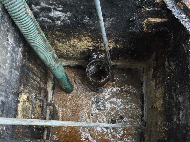 大方巷隔油池清理